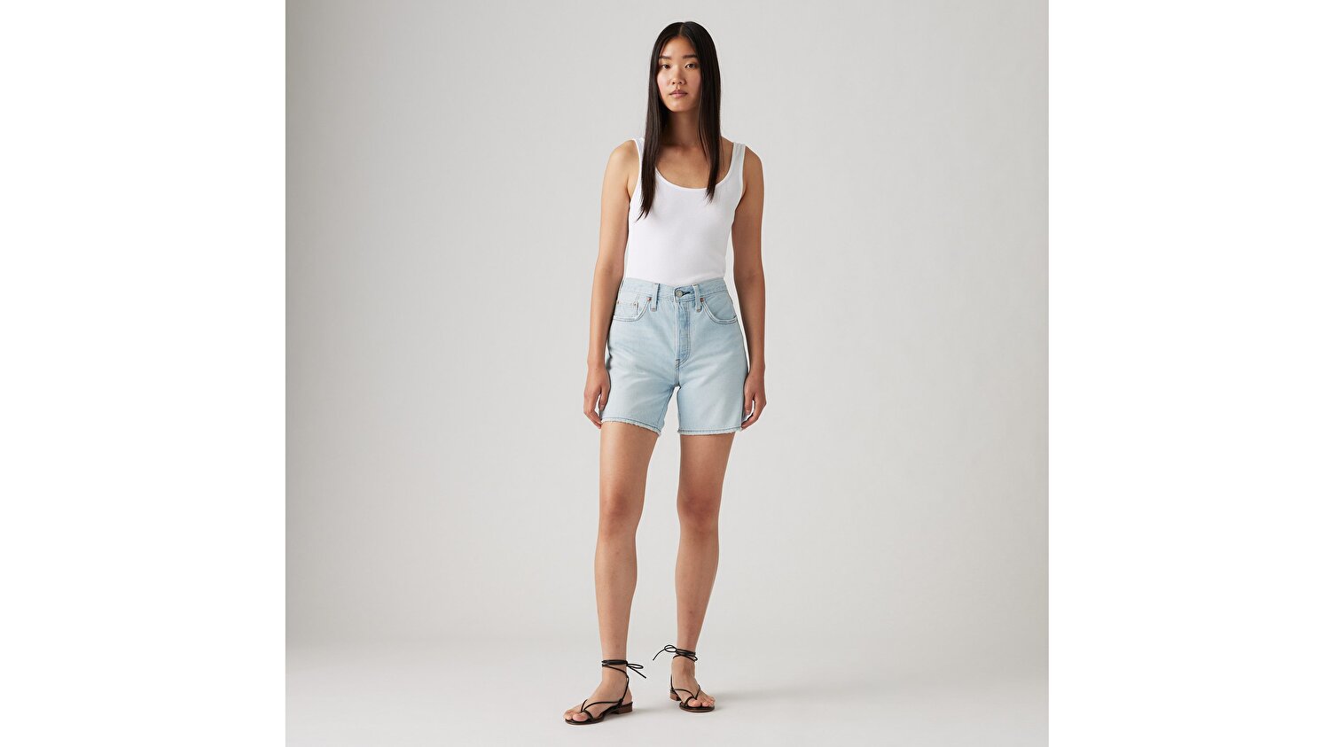 501® Original Lightweight Mid-Thigh Kadın Jean Şort