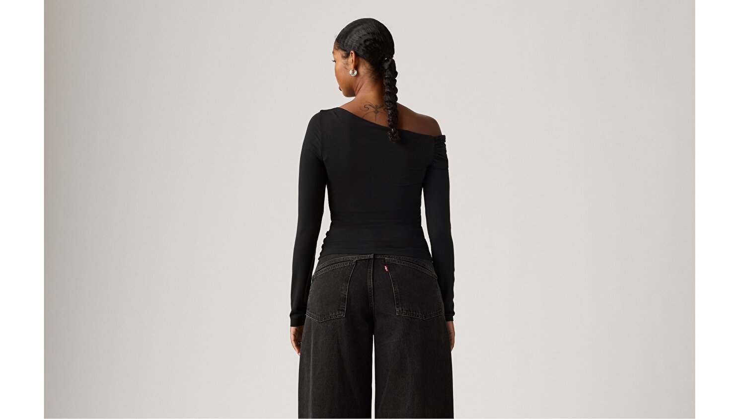 Clara Düşük Omuz Uzun Kollu Üst