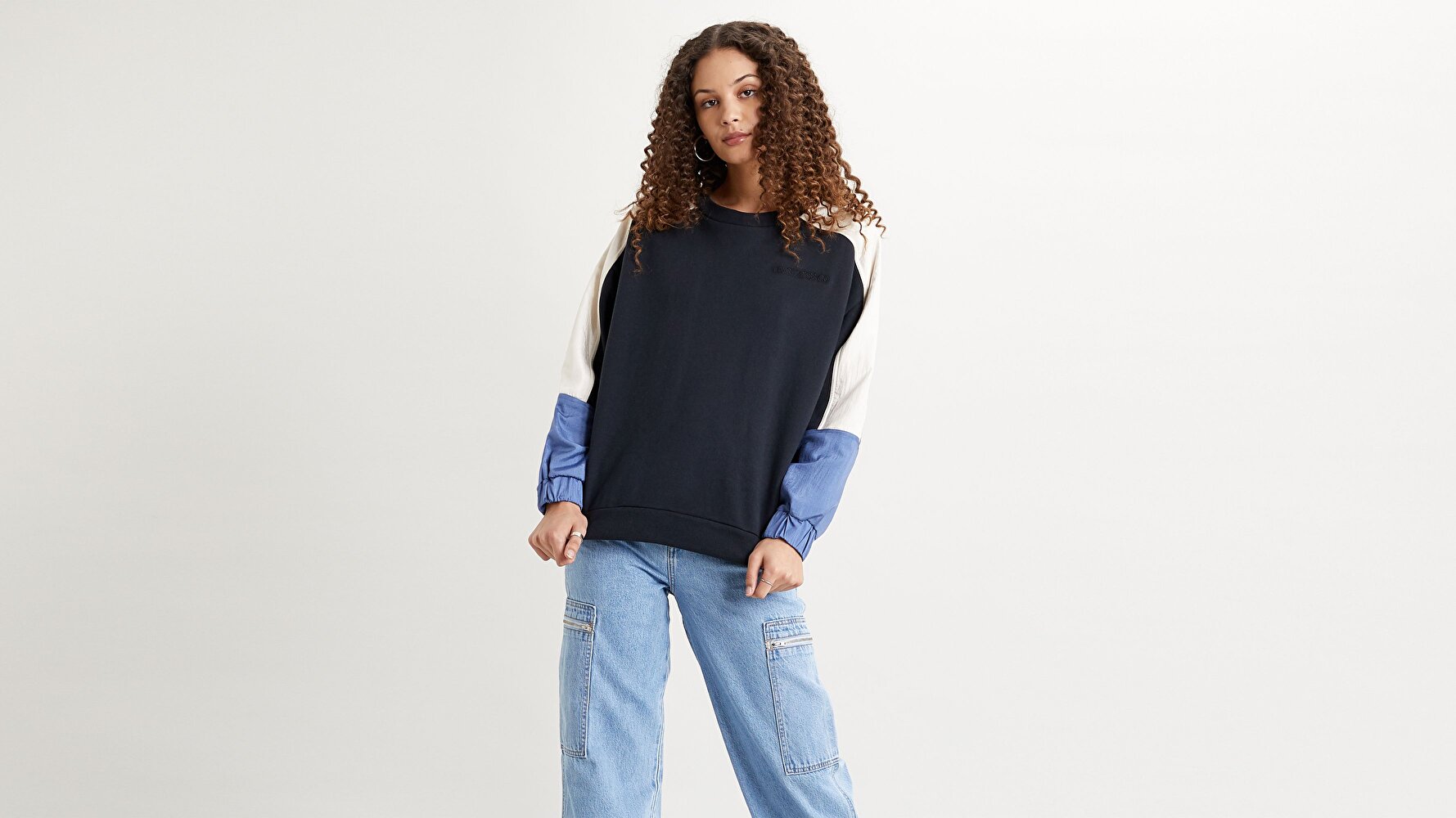 Leo Cb Crew Linear Logo Siyah Kadın Sweatshirt
