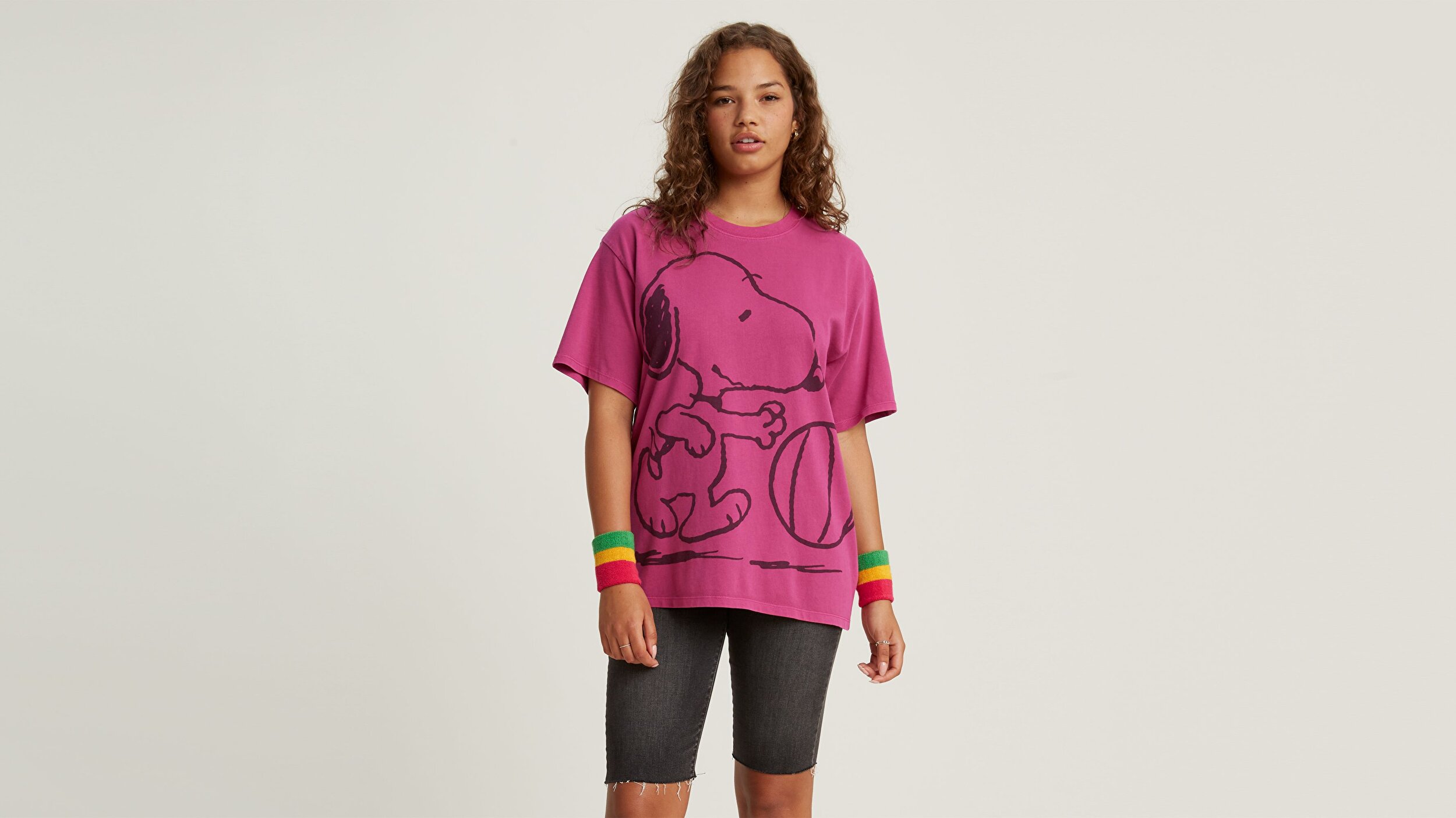 Levi S Graphic Rlxed Oversze Snoopy Oversize Kirmizi Kadin Tisort Kirmizi Levis