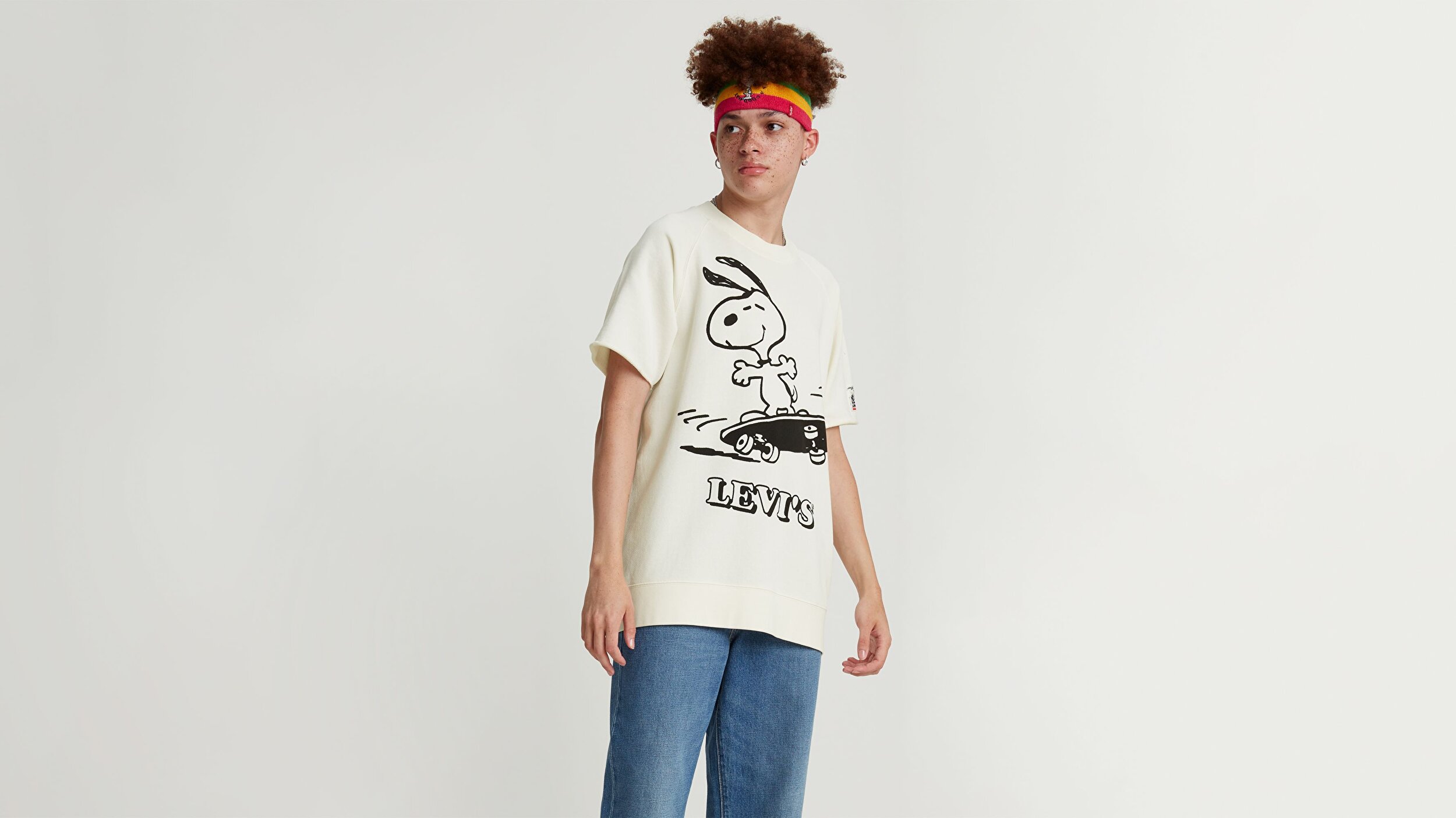 Levi S Ss Crewneck Cutoff Skate Snoopy Beyaz Erkek Sweatshirt Beyaz Levis