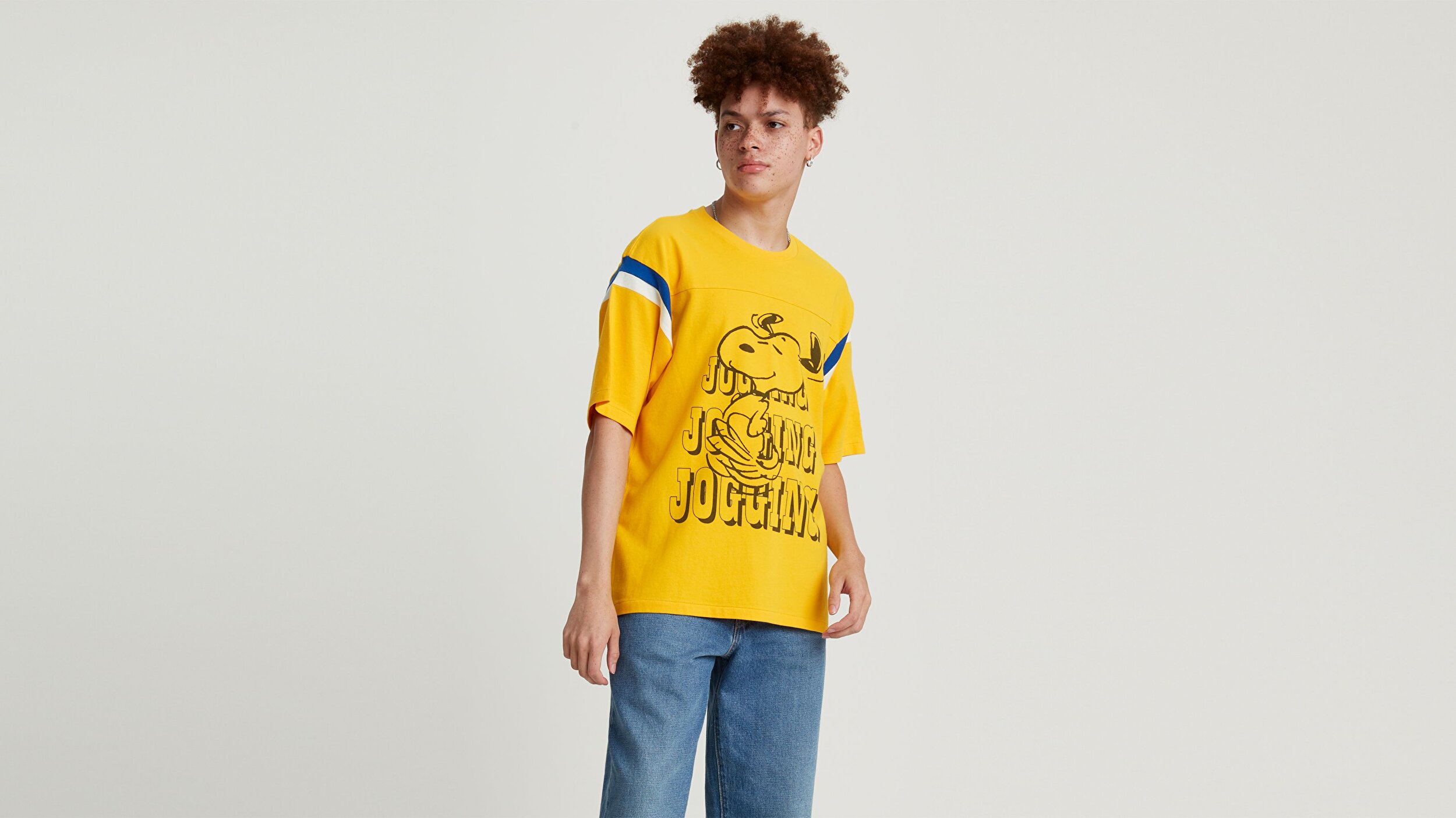 Levi S Football Tee Jogging Snoopy Sari Turuncu Erkek Tisort Sari Levis