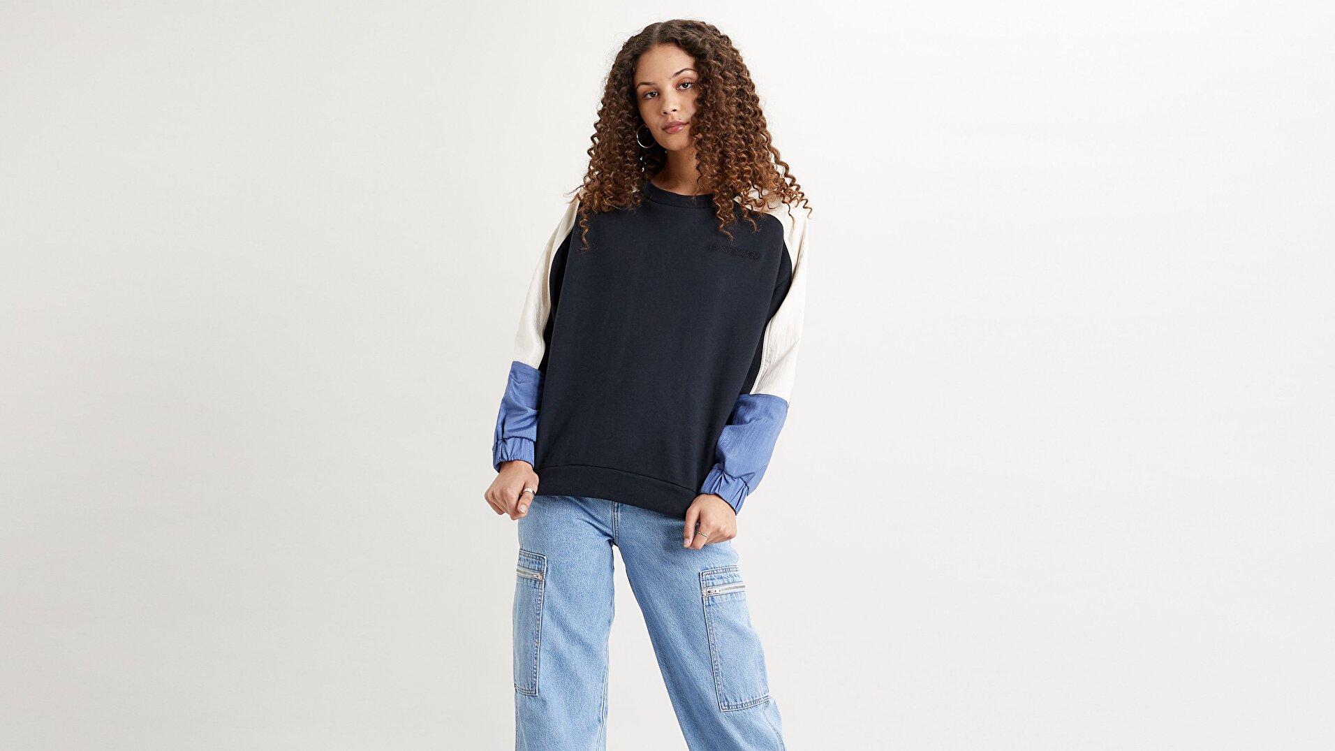Leo Cb Crew Linear Logo Siyah Kadın Sweatshirt